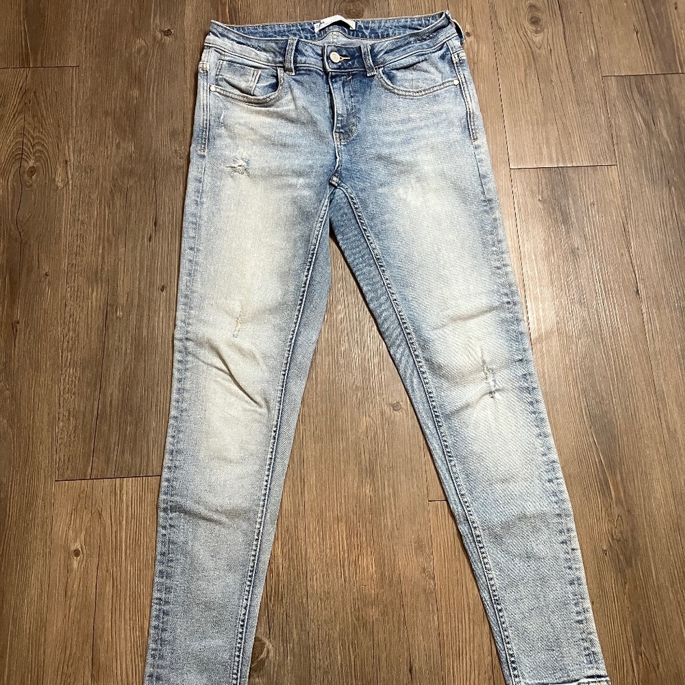 Zara 1979 Denim, Distressed Slim/Skinny Jeans, Women's size 6